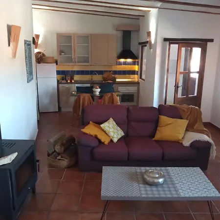 Cuevas D. Alvaro Y Romaide 7 Y 8 Holiday home *